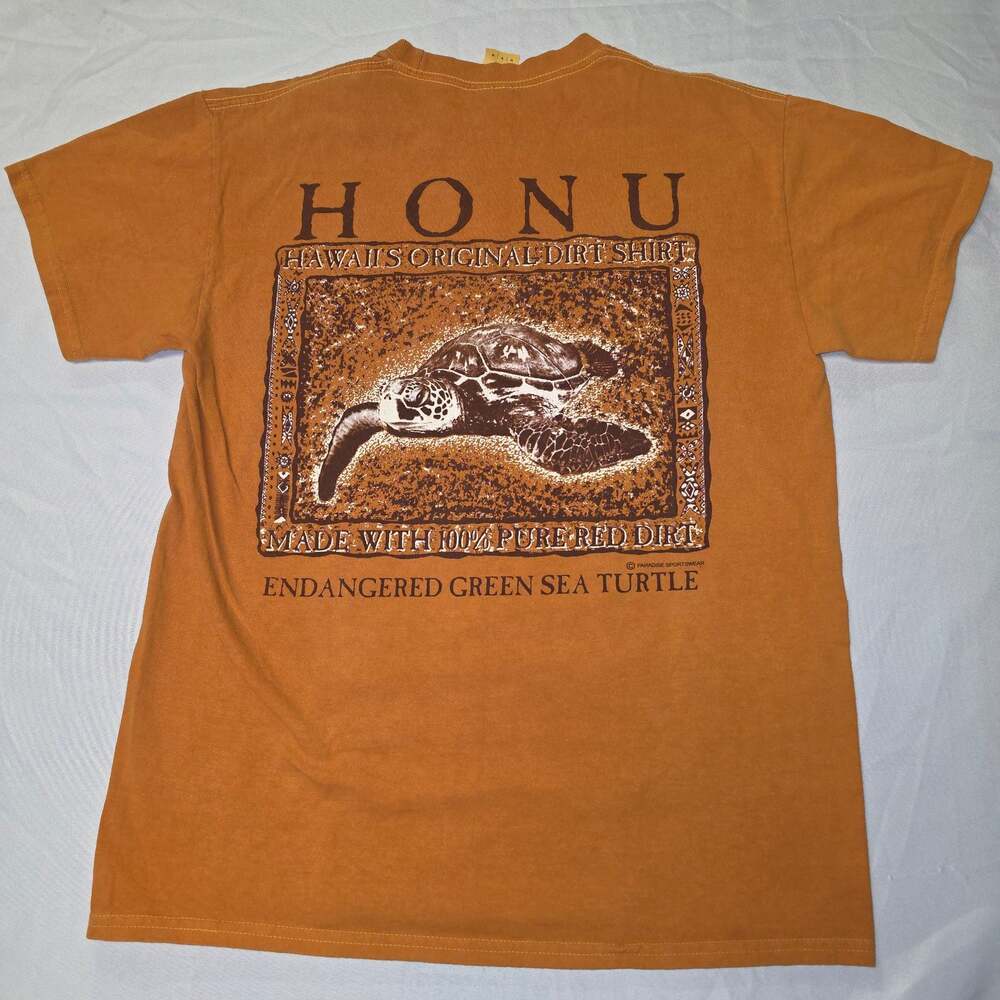 Original Red Dirt Honu Sea Turtle T-Shirt, Medium Hawaii